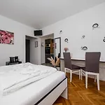 Ana & Milo Apartment Lopar