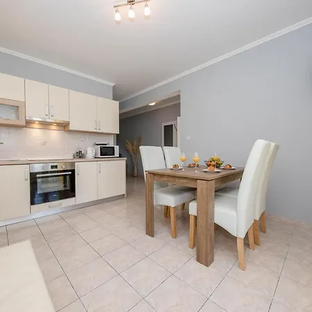 Ana & Milo Appartement *