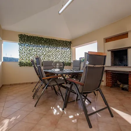 Appartement Ana & Milo *