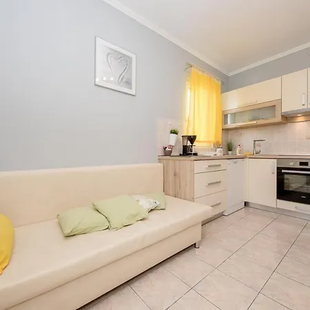 Apartment Ana & Milo Lopar