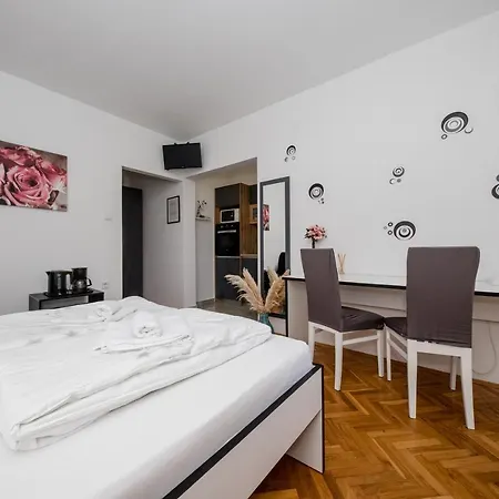 Ana & Milo Apartment Lopar